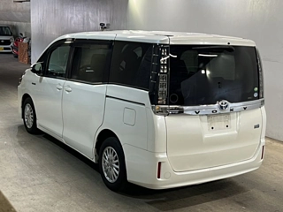 TOYOTA VOXY 2014