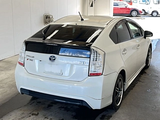 TOYOTA PRIUS 2011
