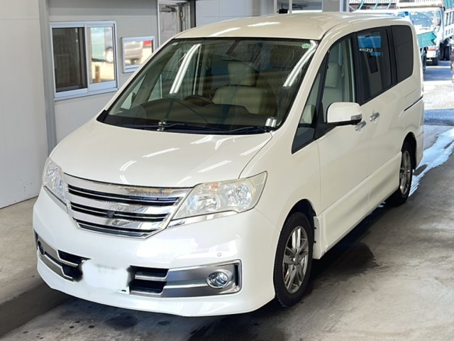 NISSAN SERENA 2011