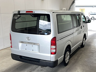 TOYOTA HIACE VAN 2013