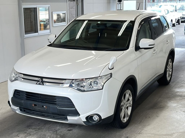 MITSUBISHI OUTLANDER 2014