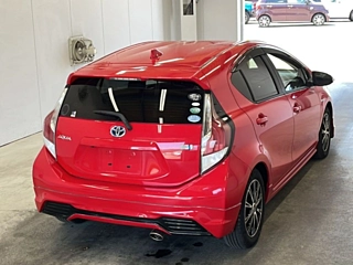 TOYOTA AQUA 2016