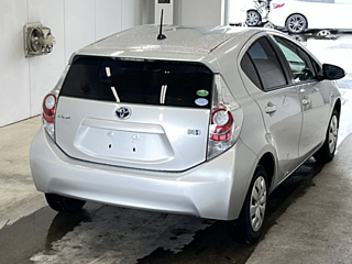 TOYOTA AQUA 2013
