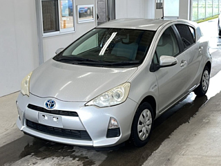 TOYOTA AQUA 2013