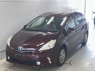 TOYOTA PRIUS ALPHA 2014