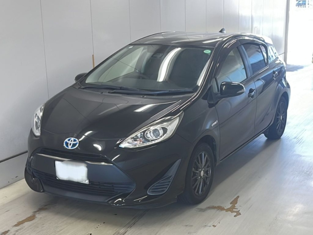 TOYOTA AQUA 2017