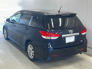 TOYOTA WISH 2010