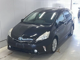 TOYOTA PRIUS ALPHA 2012
