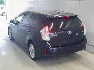 TOYOTA PRIUS ALPHA 2012