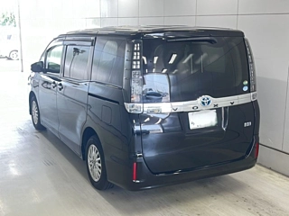 TOYOTA VOXY 2017