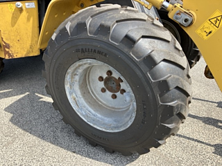 KOMATSU WA40-8N0 2021