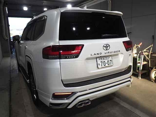 TOYOTA LAND CRUISER 2024