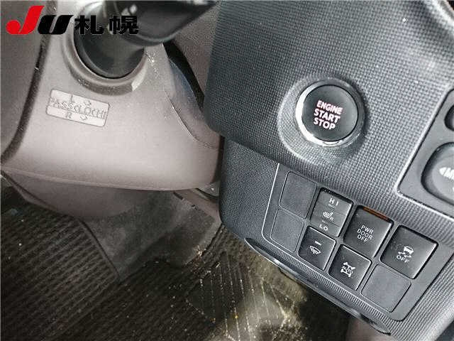 TOYOTA PORTE 2012
