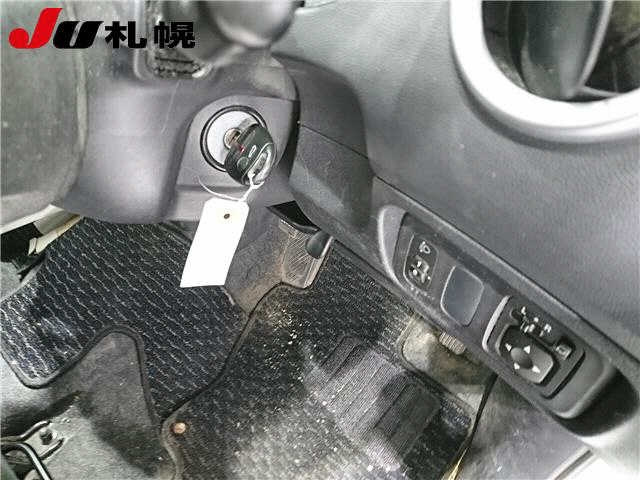MITSUBISHI COLT PLUS 2009