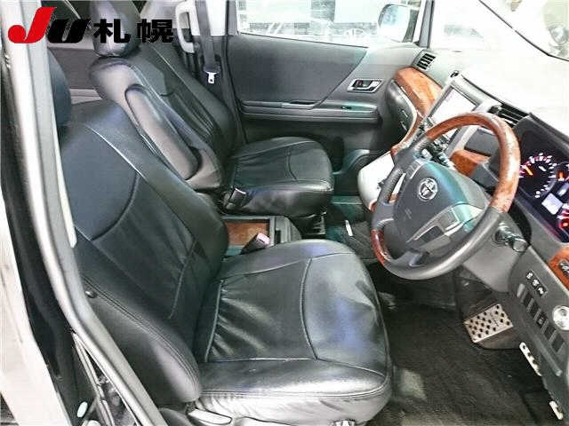 TOYOTA VELLFIRE 2010