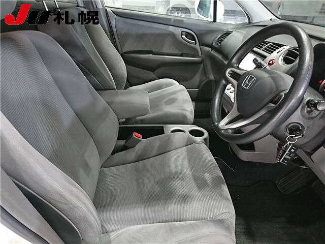 HONDA STREAM 2010