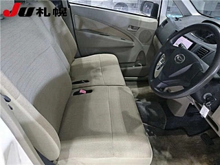 DAIHATSU MOVE 2011