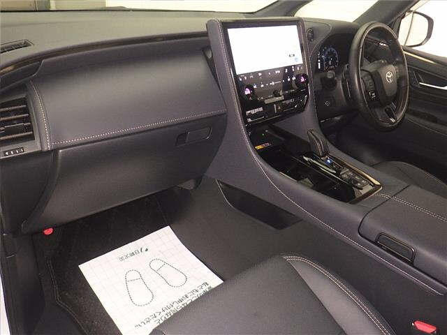 TOYOTA ALPHARD 2024