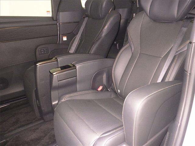 TOYOTA ALPHARD 2024