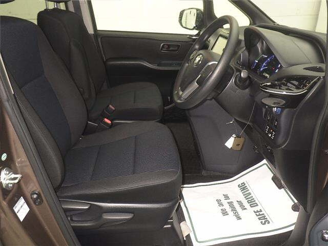 TOYOTA NOAH 2015