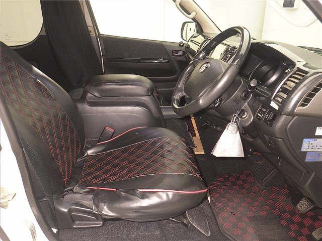 TOYOTA HIACE 2014