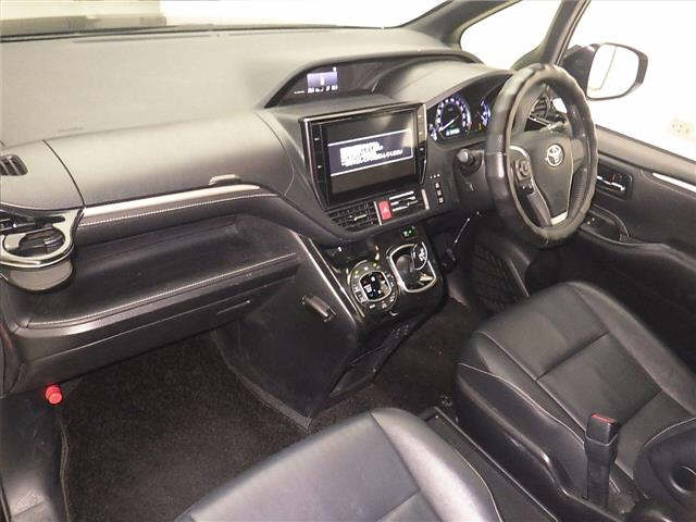 TOYOTA ESQUIRE 2016