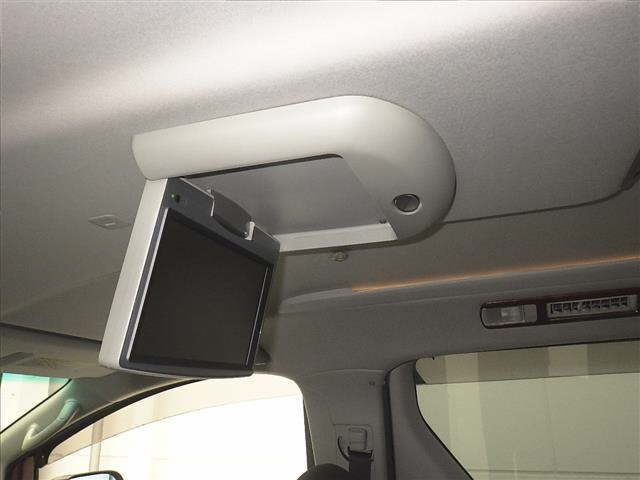 TOYOTA VELLFIRE 2009