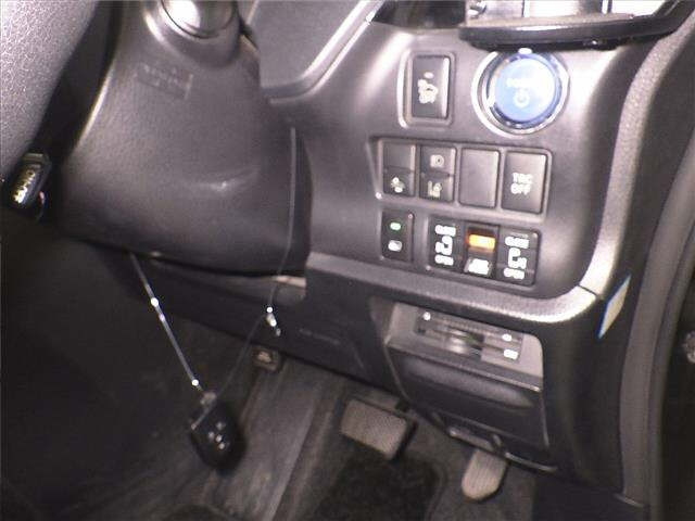 TOYOTA ESQUIRE 2016