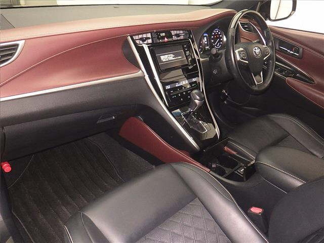 TOYOTA HARRIER 2017