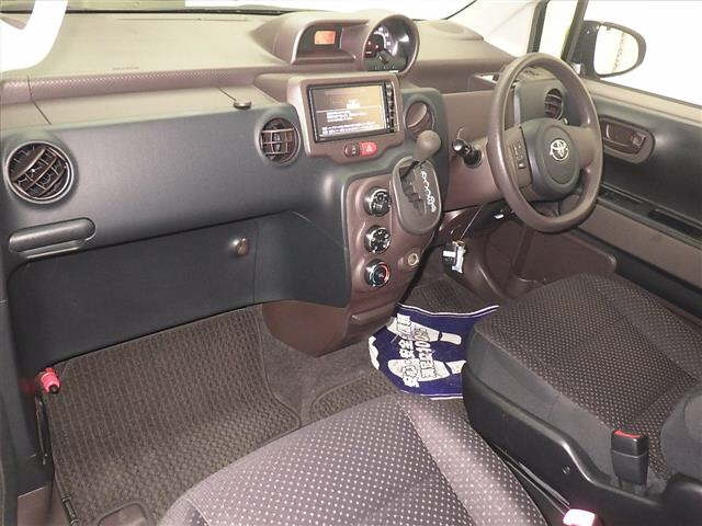 TOYOTA SPADE 2015
