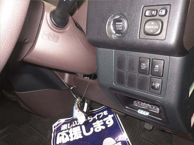 TOYOTA SPADE 2015