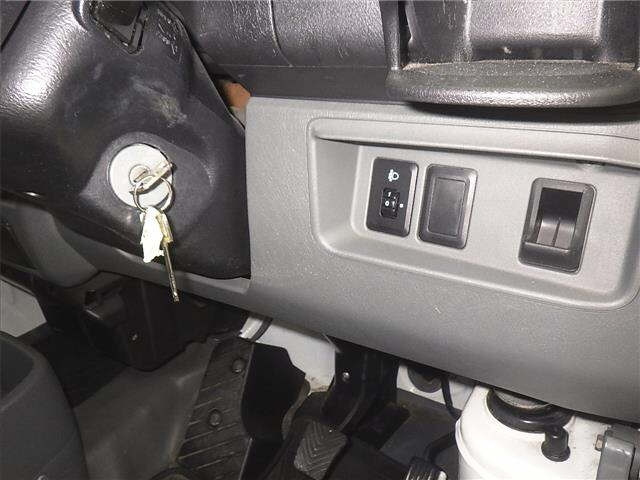MITSUBISHI MINICAB VAN 2012