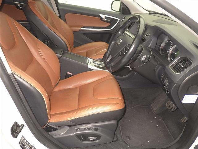 VOLVO V60 2012