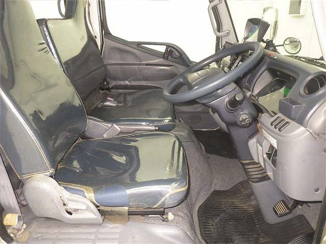 MITSUBISHI CANTER 2011