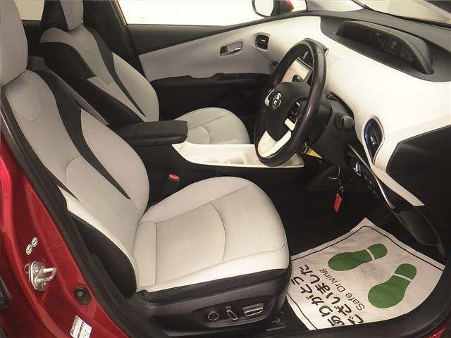 TOYOTA PRIUS 2016