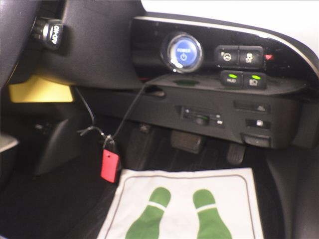 TOYOTA PRIUS 2016