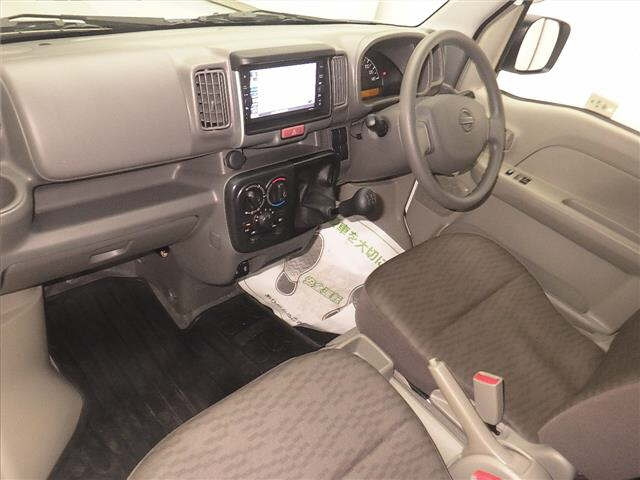 NISSAN CLIPPER VAN 2022