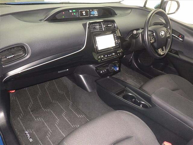 TOYOTA PRIUS 2019