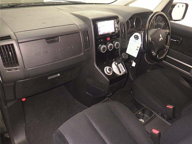 MITSUBISHI DELICA D5 2014