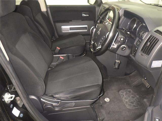 MITSUBISHI DELICA D5 2012