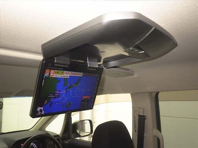 MITSUBISHI DELICA D5 2012