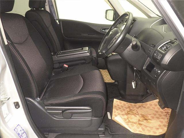 NISSAN SERENA 2011
