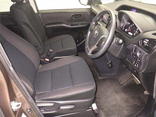 TOYOTA NOAH 2015