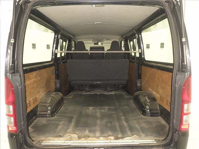 TOYOTA HIACE VAN 2016