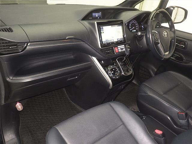 TOYOTA ESQUIRE 2017