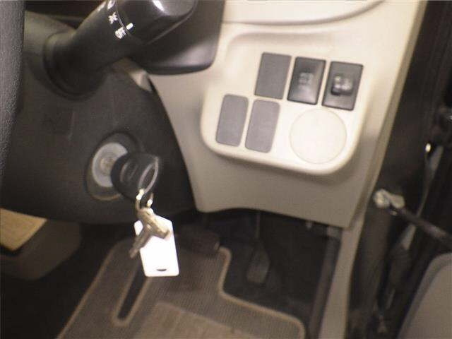 DAIHATSU MIRA E S 2013