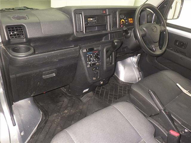 DAIHATSU HIJET VAN 2019