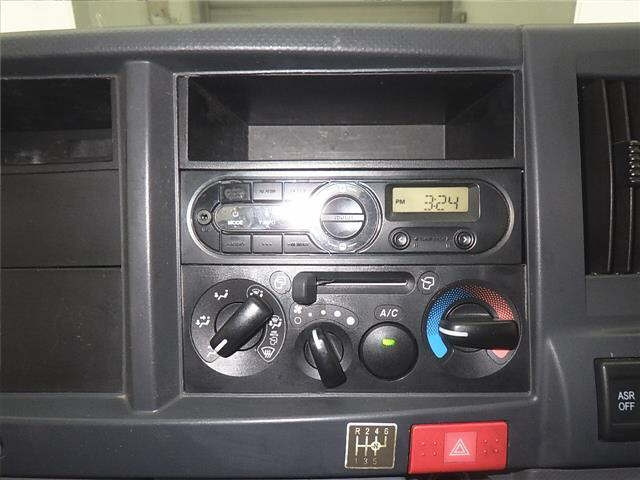 ISUZU ELF 2015