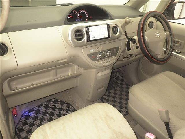 TOYOTA PORTE 2010