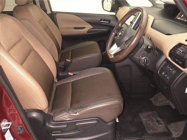 NISSAN SERENA 2017